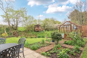 Photo 25- click for photo gallery